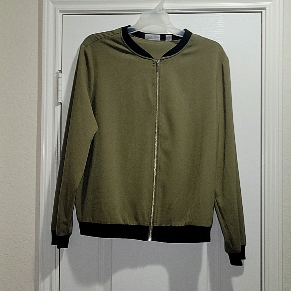 New York and Company Army Green Light  Weight Bomber Jacket Size Large